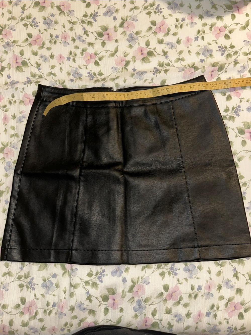 Black Faux Leather Mini Skirt - Women Forever 21